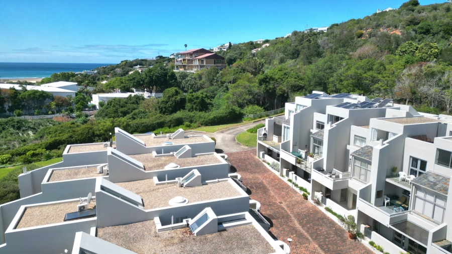 4 Bedroom Property for Sale in Lookout Beach Western Cape